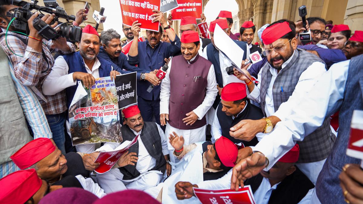 Samajwadi Party MLAs Stage Protest In U P Assembly Premises The Hindu