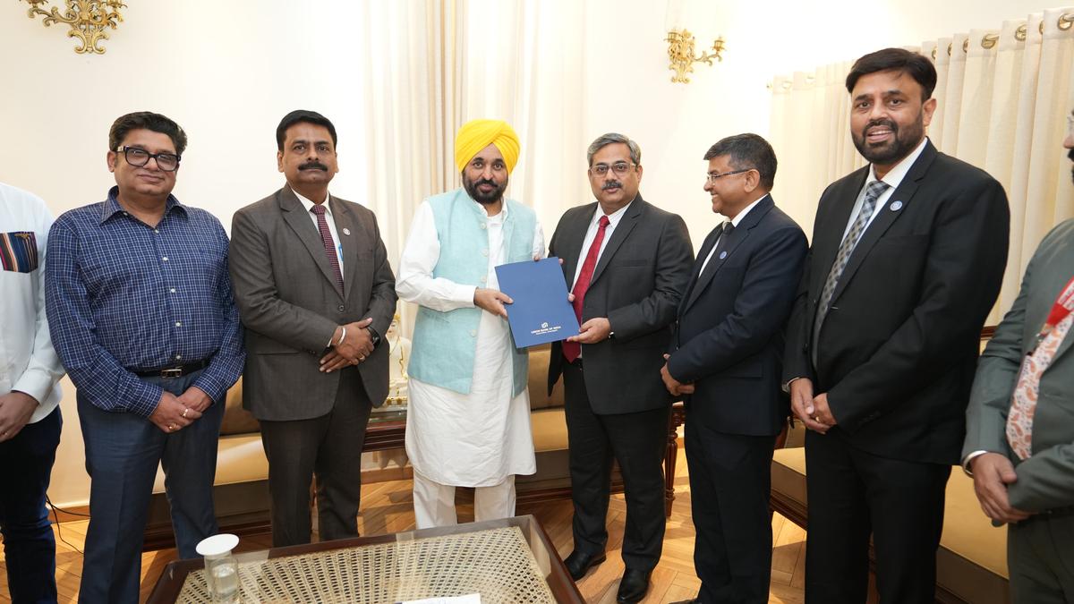 Union bank of India contributes Rs 2 crore in Punjab CM’s Chardikala Mission