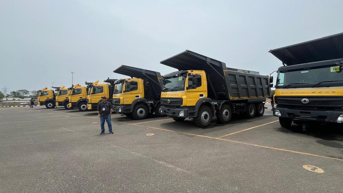 Daimler India unveils trucks for construction, mining applications