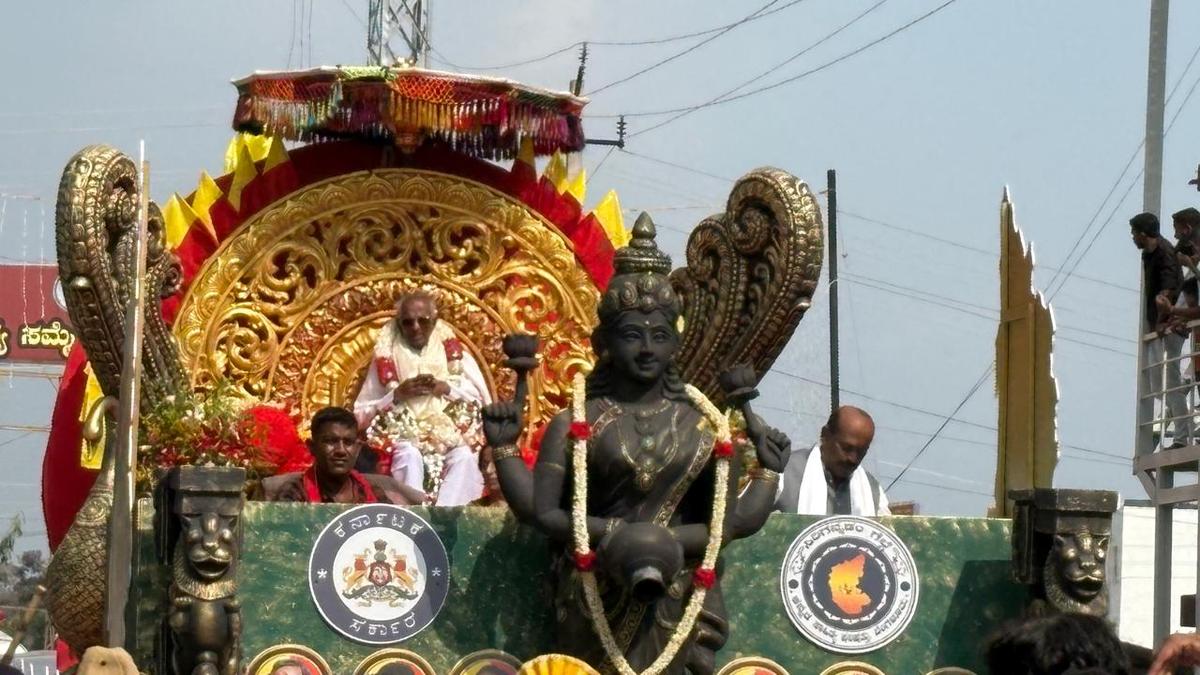 87th Akhila Bharata Kannada Sahitya Sammelana flagged off in Mandya with grand procession