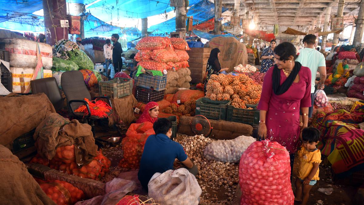 Retail inflation declines to 6.83% in August on falling food prices