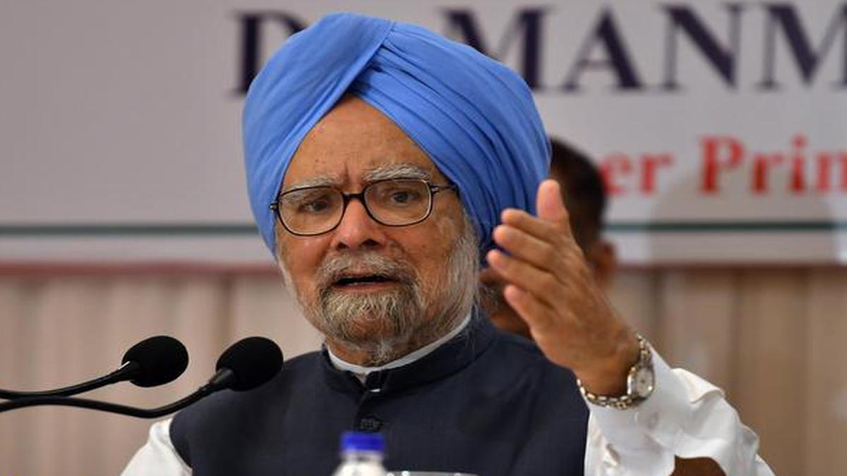 Economy hit by climate of fear, says Manmohan Singh