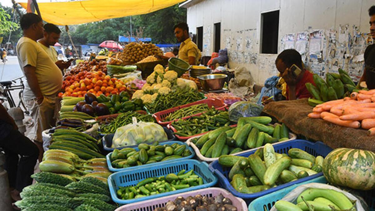 Food price uncertainties to weigh on inflation trajectory; RBI retains FY'25 forecast at 4.5%