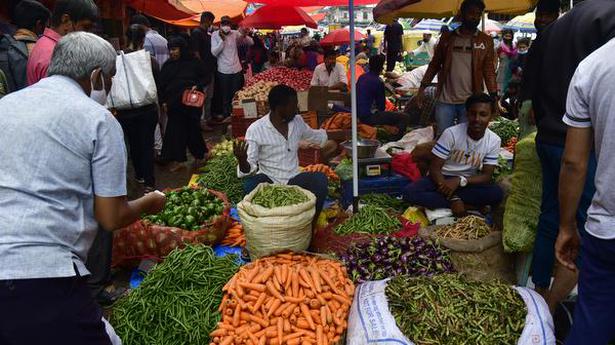 Retail inflation inches up to 7% in August led by food price rise