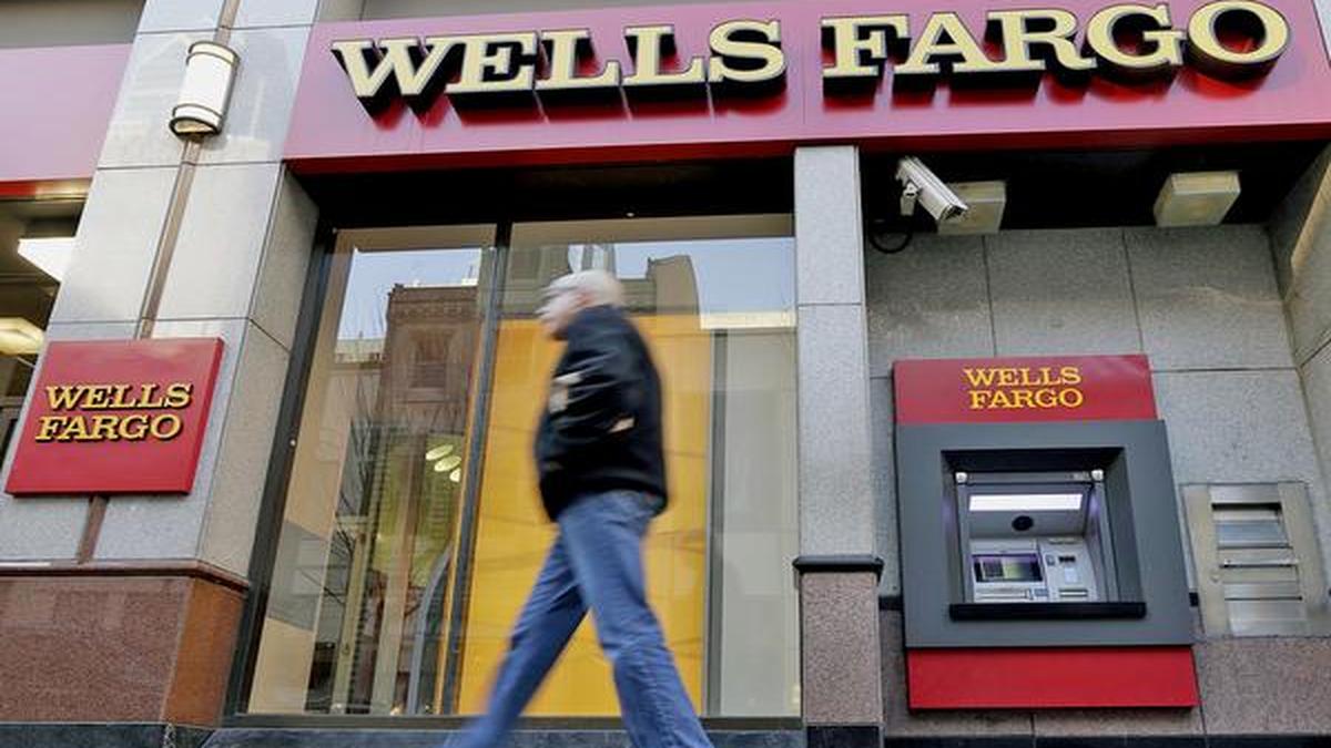 Federal Reserve orders Wells Fargo to halt growth over compliance