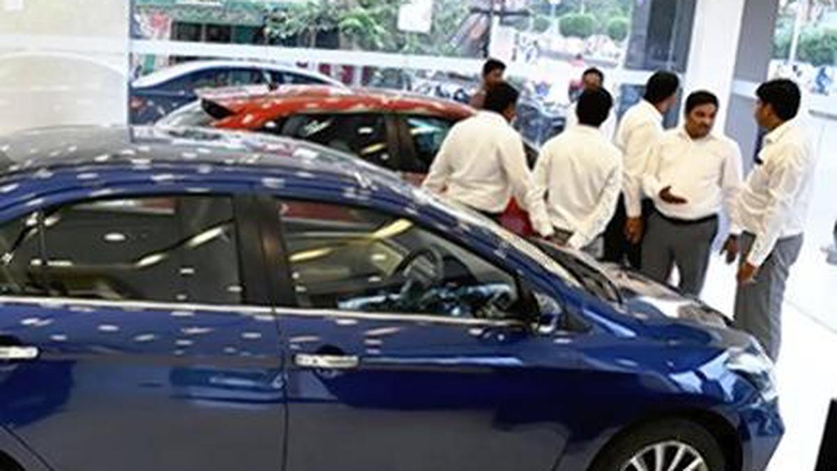 Retail vehicle sales fall 10% on chip shortage, fading demand