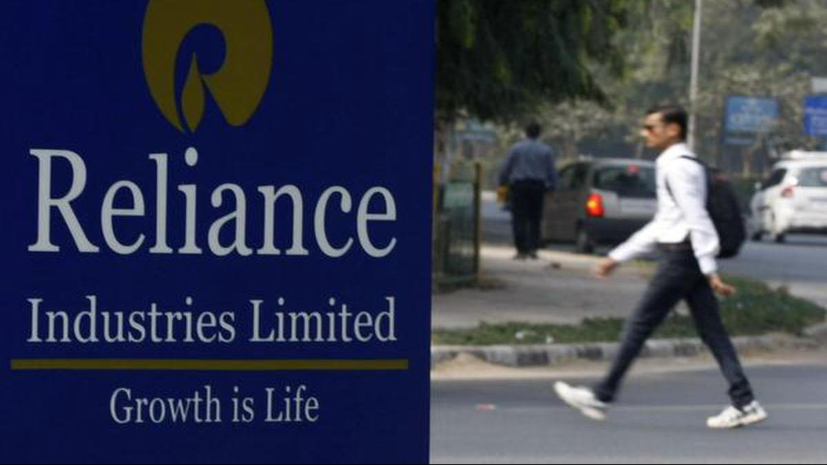 Significant rise in gap between standalone, consolidated net profit of Reliance Industries