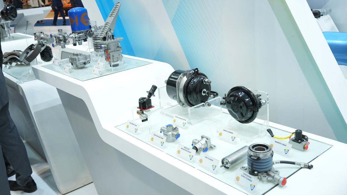 Brakes India unveils ‘motor on drum’ brakes for passenger cars The Hindu