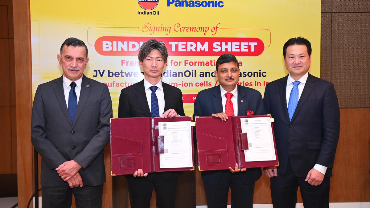 Indian Oil, Panasonic Energy ink pact for lithium-ion cell JV 