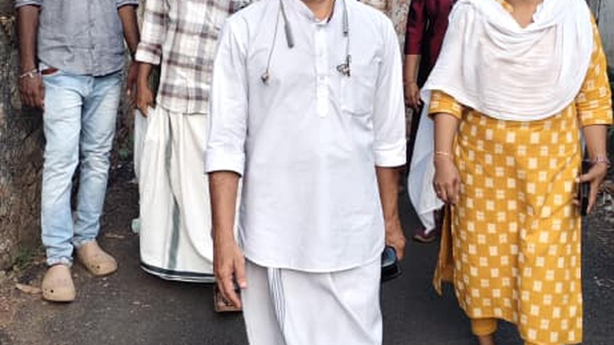 A campaign sans posters and billboards