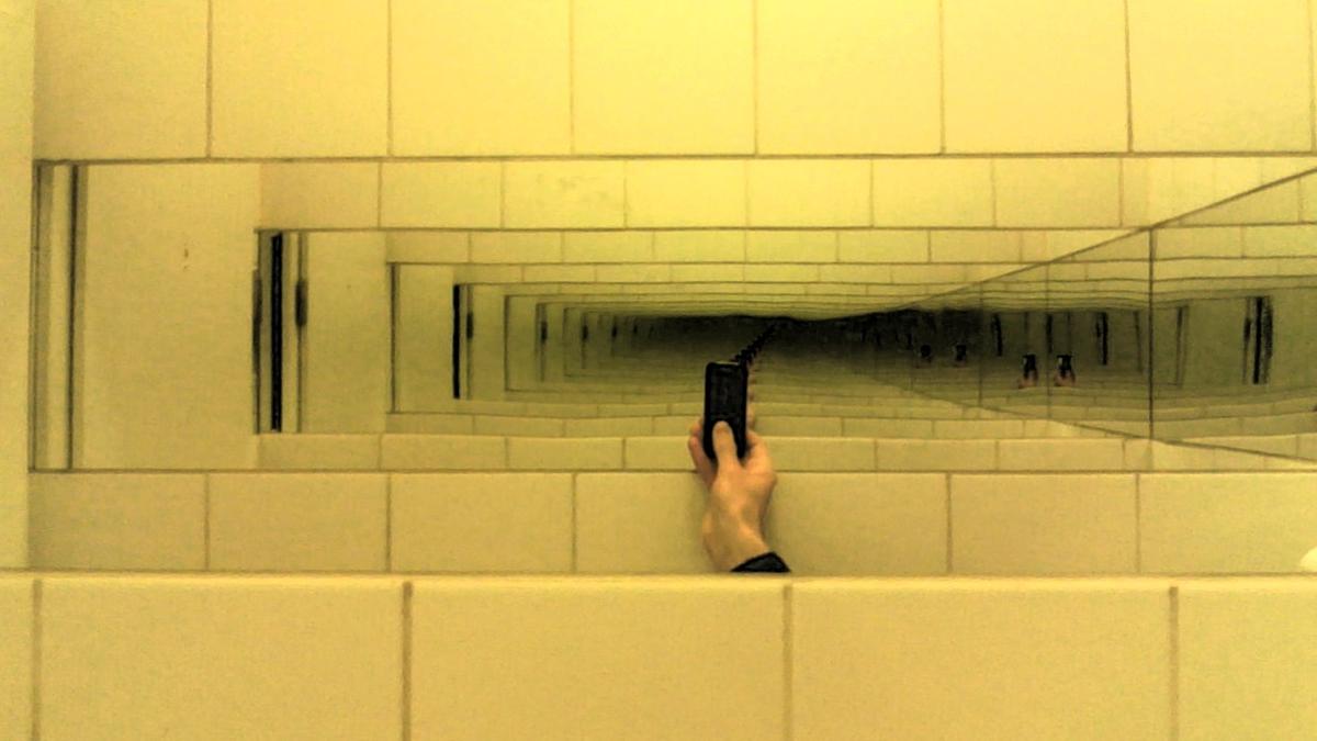 Spreading endlessly: The ad infinitum story