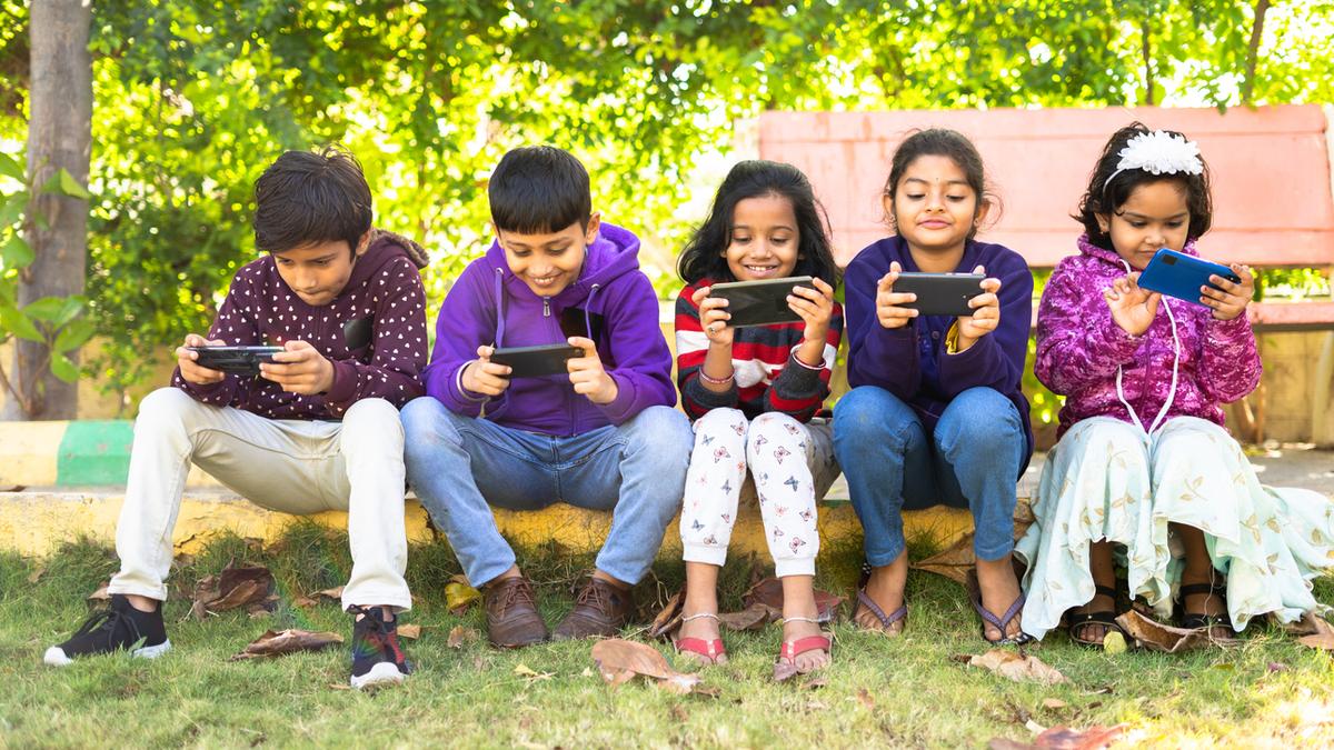 Should India ban social media access for teens?