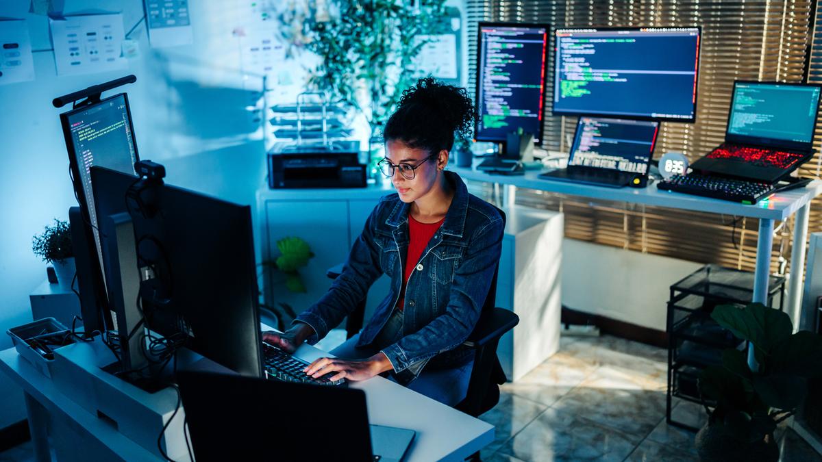 AI’s impact on jobs sparks urgent need for policy reform and support