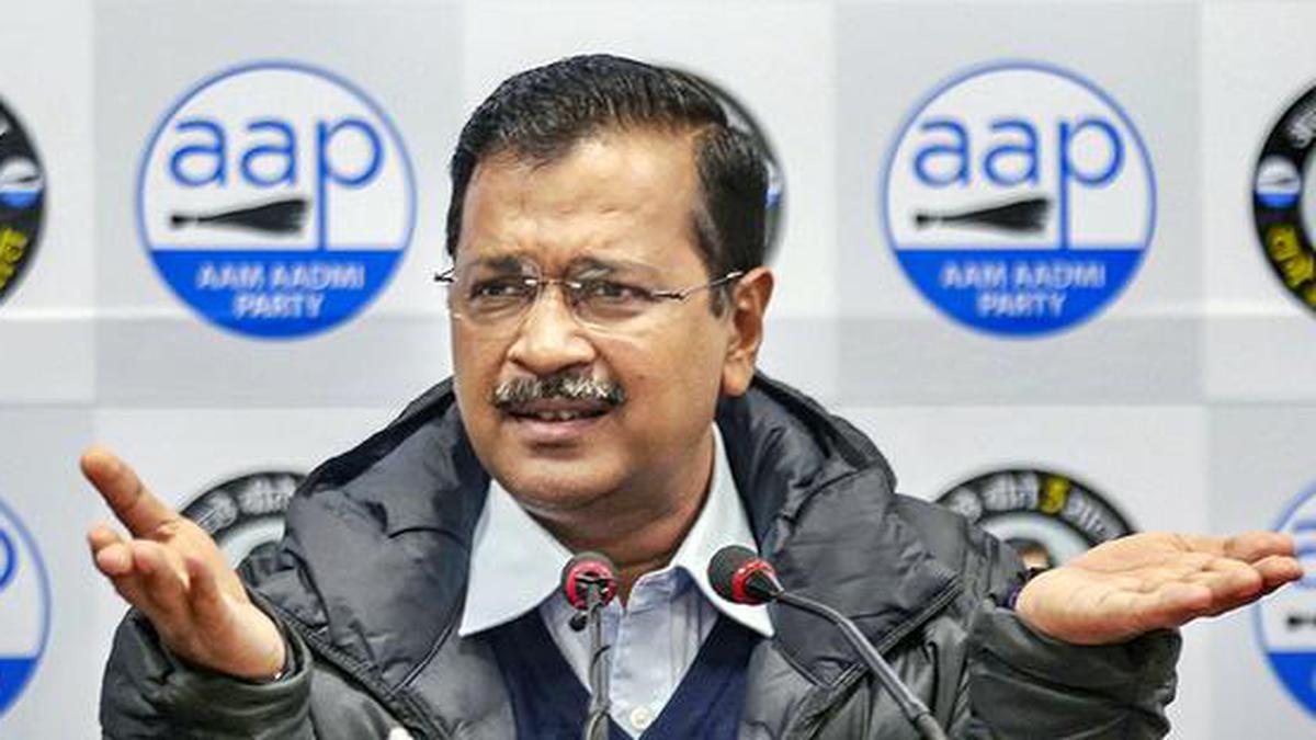 EC notice to Kejriwal for Hindu, Musalman comment