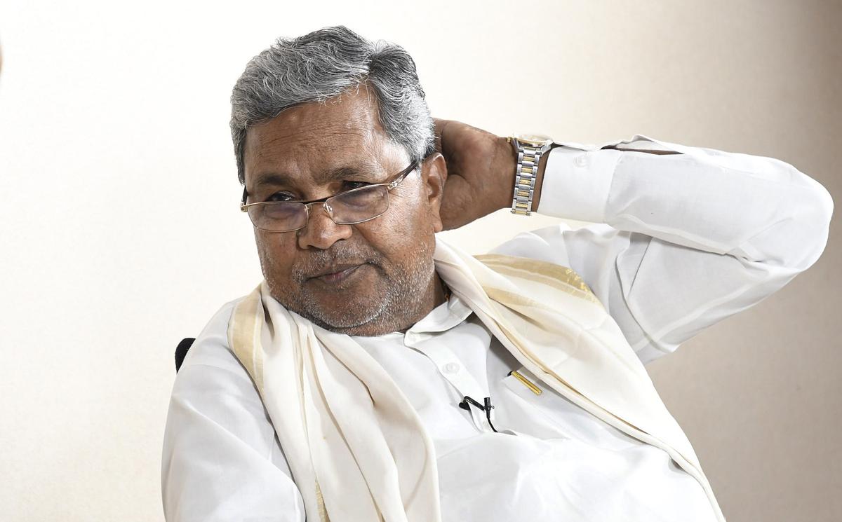 Karnataka Assembly polls | Laxman Savadi to contest from Athani,  Siddaramaiah won't contest from Kolar - The Hindu