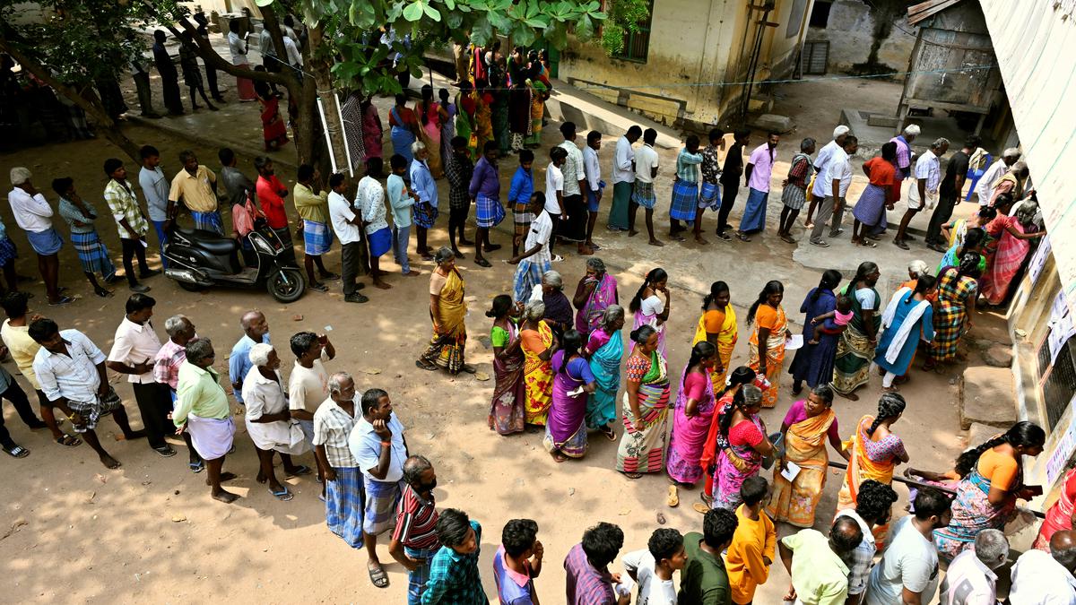 Lok Sabha polls | T.N. registers a polling percentage of 72.09, largely incident free