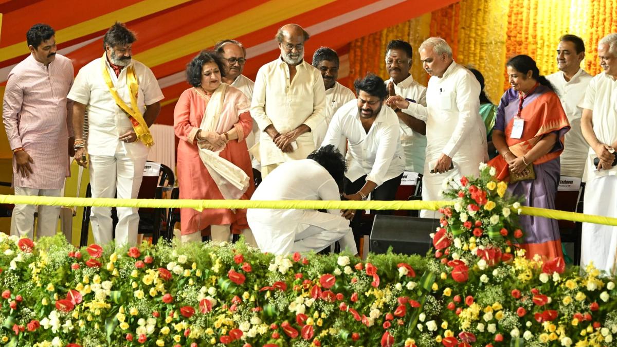 Celebrities at Chandrababu Naidu’s swearing-in : Ram Charan, Chiranjeevi, Rajnikanth, Allu Arjun among attendees