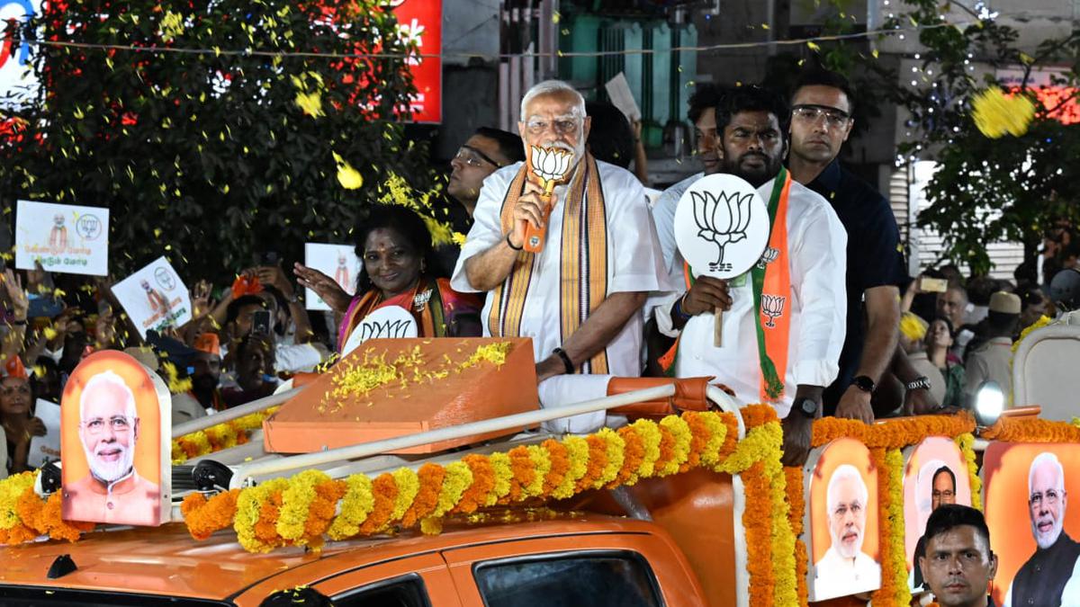 Lok Sabha elections | PM Modi takes out roadshow in Chennai