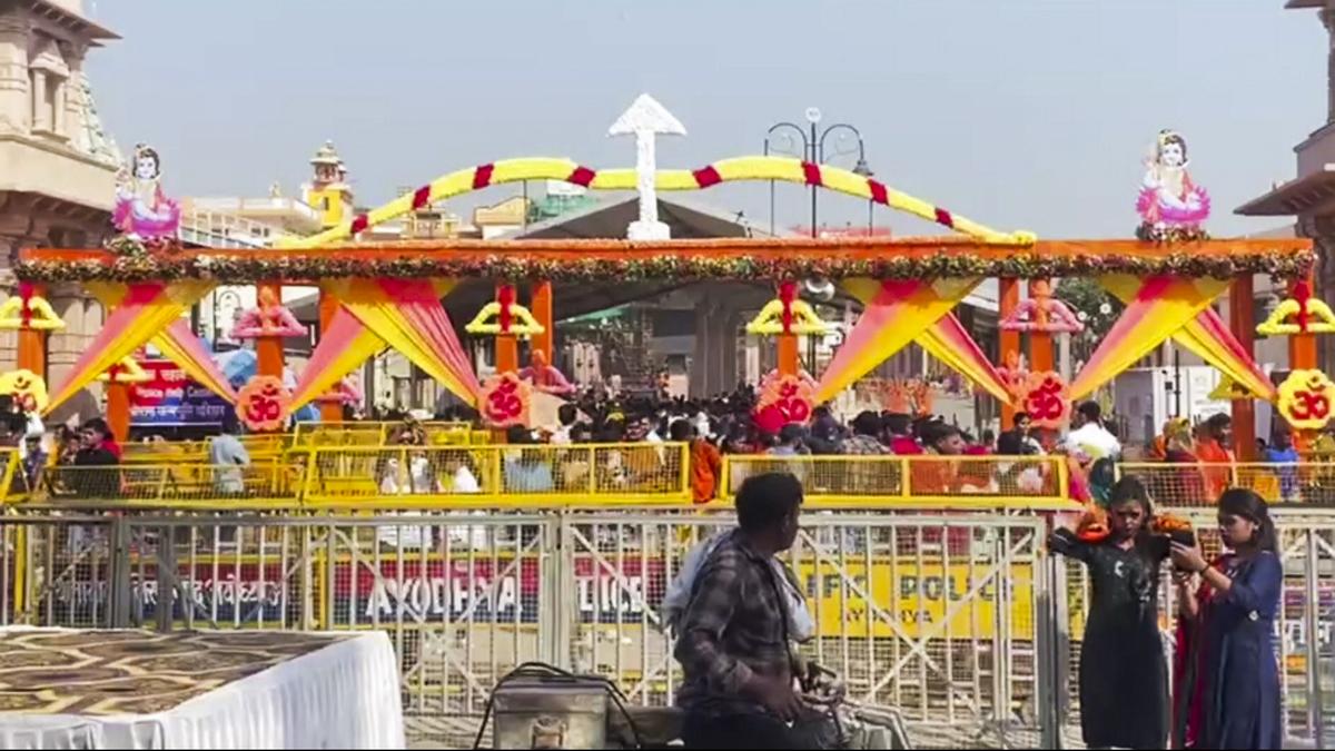 PM Modi offers prayers at Ram temple in Ayodhya, holds roadshow