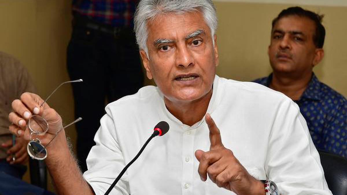 Punjab Assembly elections | Congress denied Sunil Jakhar CM post for being a Hindu, alleges AAP