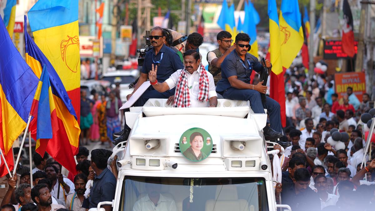 Falling at feet to seek blessings is part of Tamil Nadu culture, asserts Palaniswami