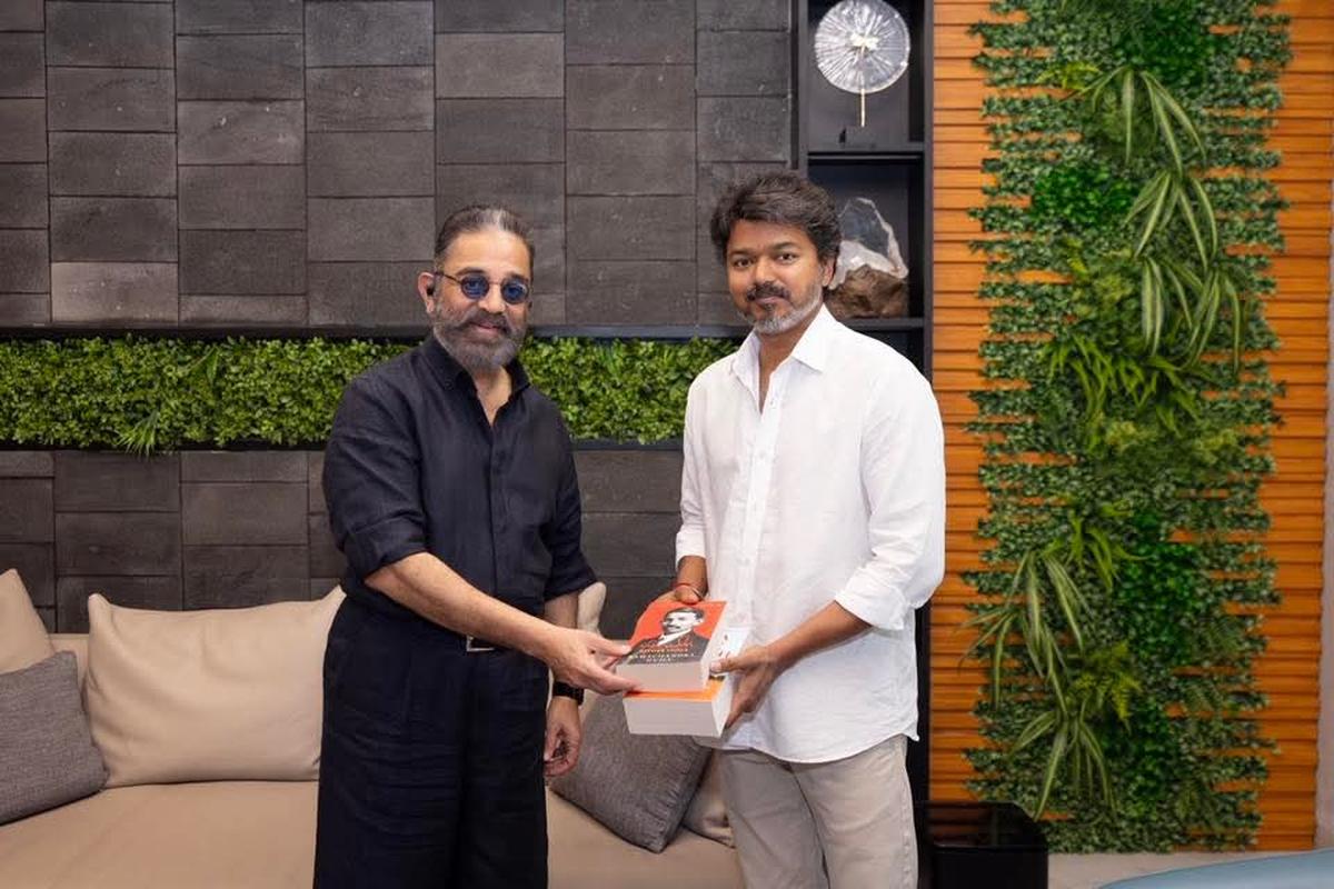 thehindu.com - The Hindu Bureau - Kamal meets Vijay, submits 6 demands Tamil film industry's development