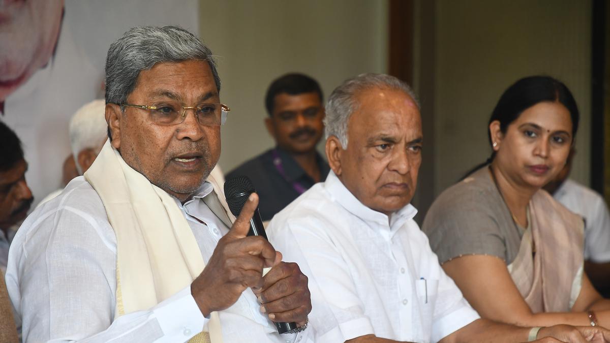 Siddaramaiah invites KCR to Karnataka to see welfare than making wild allegations