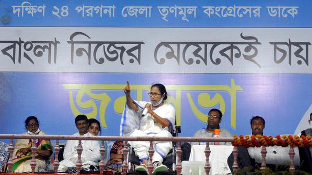 West Bengal Assembly Elections 2021 | Mamata dares Election Commission to file complaints against Modi