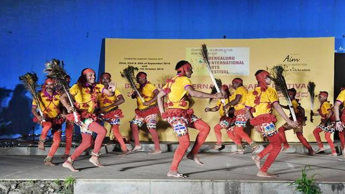 Diwari pai danda, a folk dance form from the Bundelkhand region is enjoying a revival - The Hindu