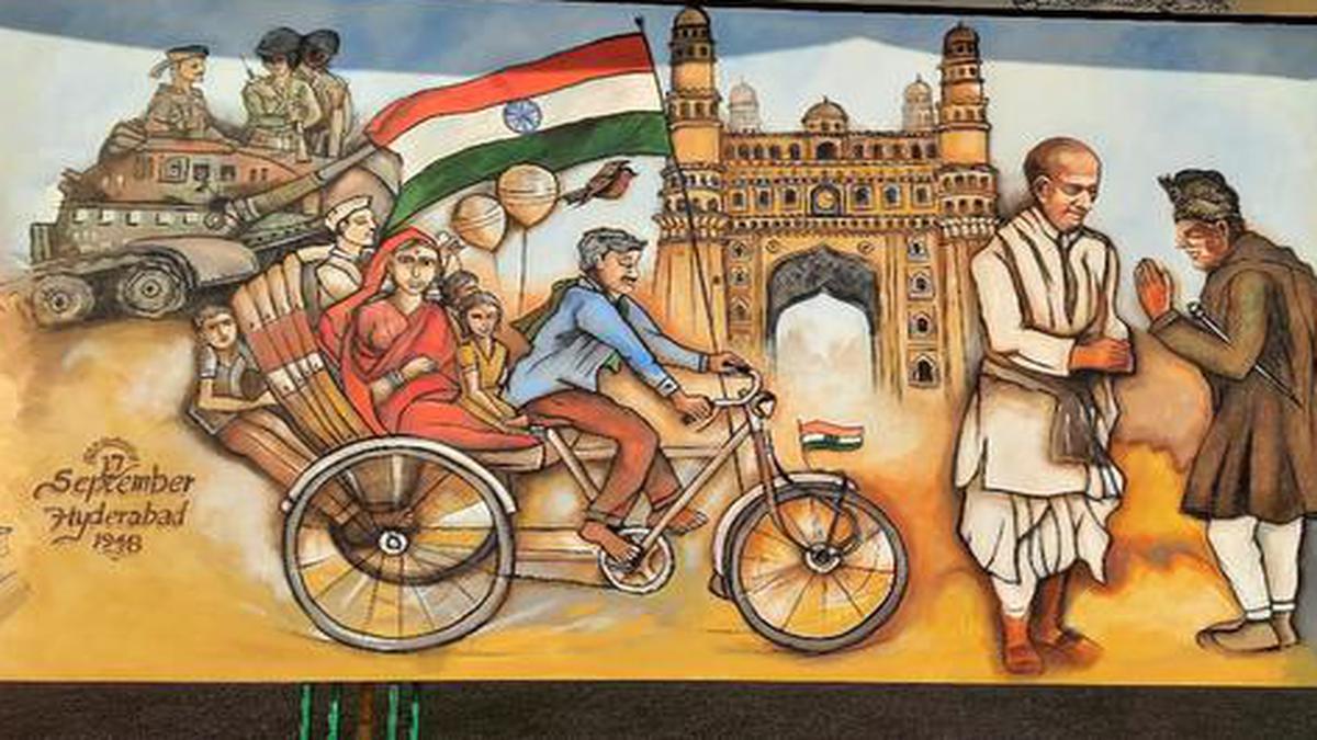Telangana artists paint on a scroll to celebrate the unsung heroes of the freedom  struggle - The Hindu