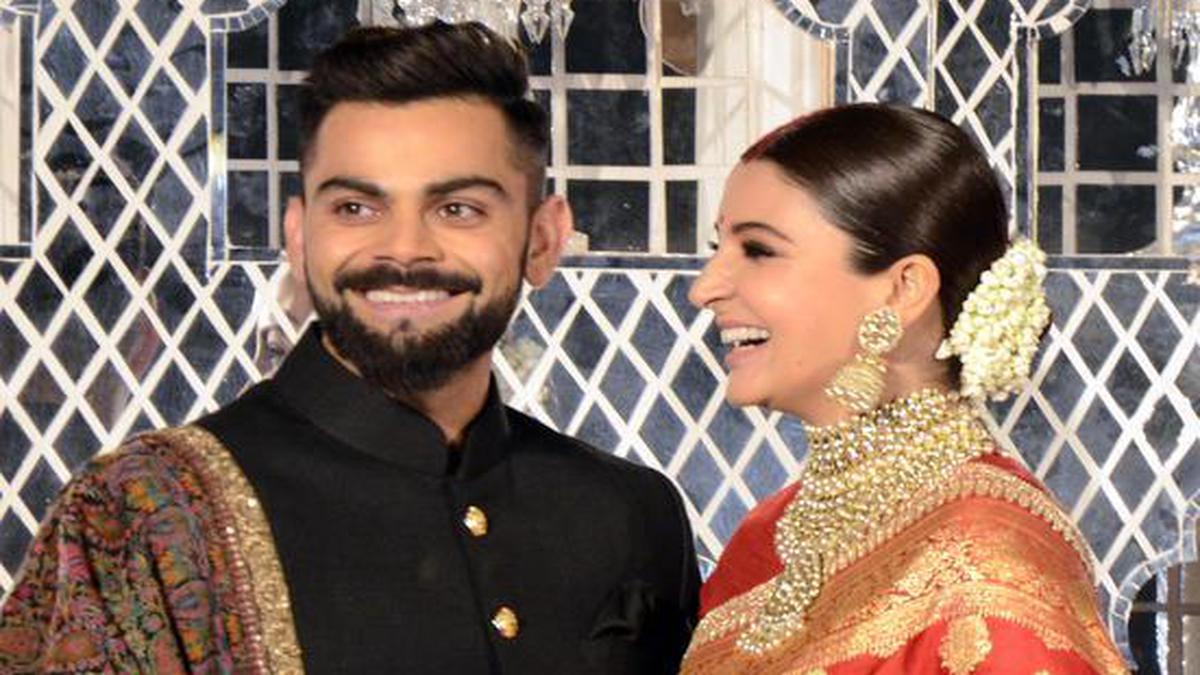 It’s all traditional for Anushka, Virat at Delhi reception - The Hindu