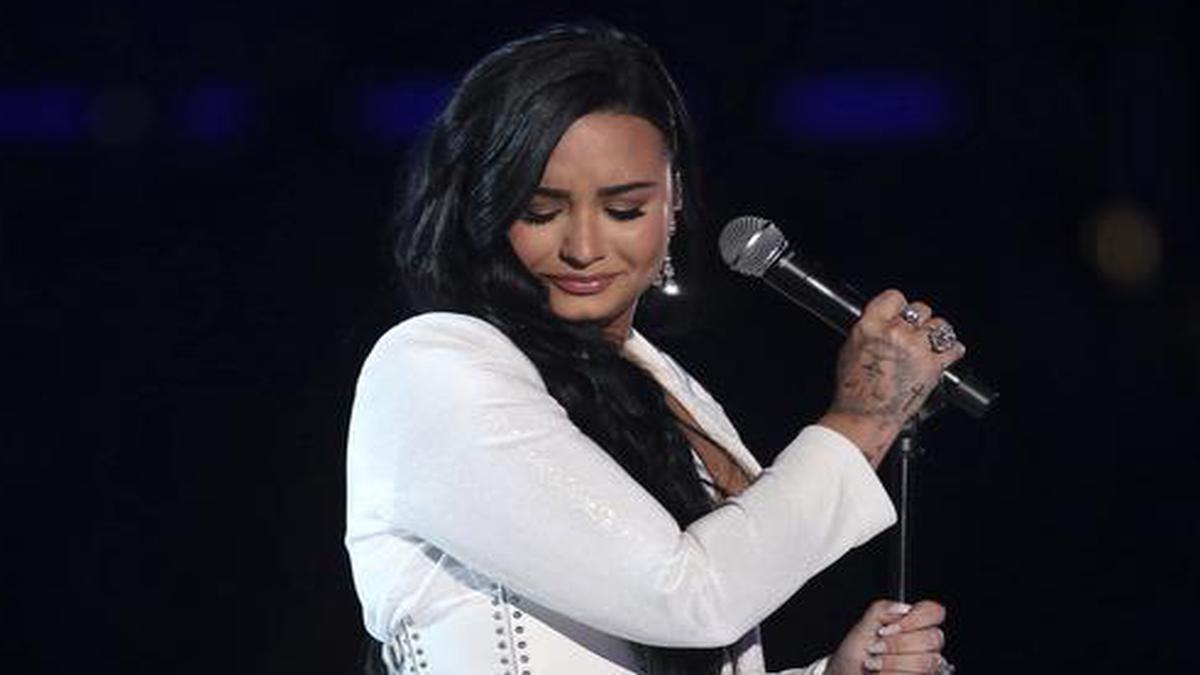 Pop star Demi Lovato identifies as non-binary, changes pronouns to they/ them