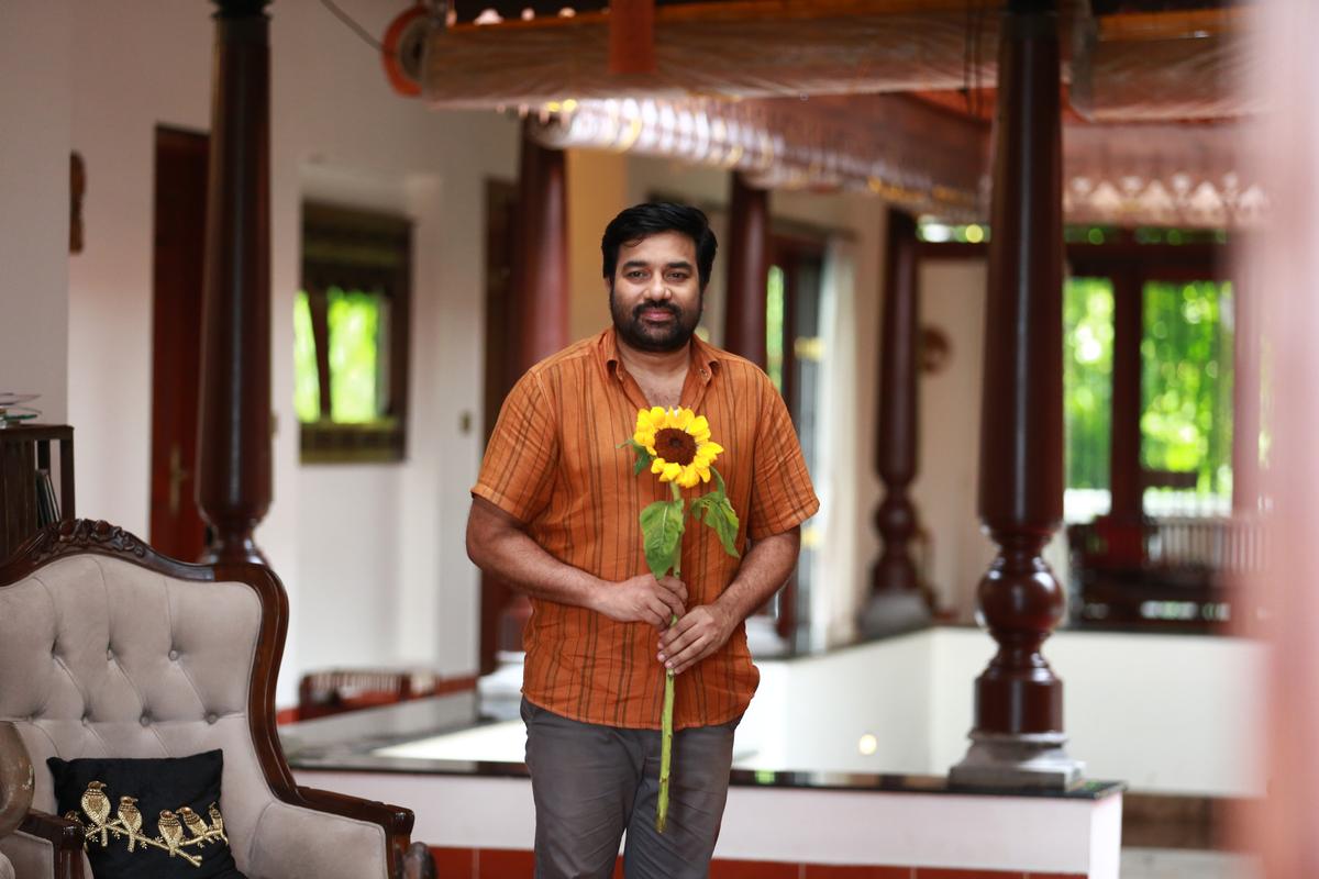Shiva in a still from ‘Paranthu Po’