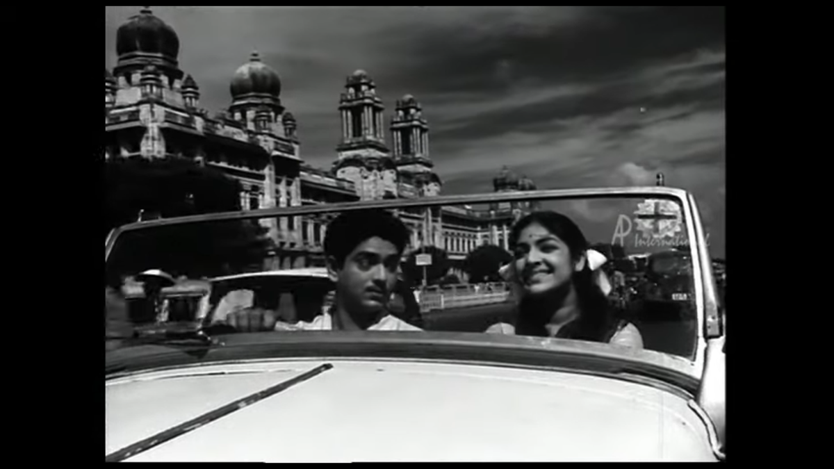 A still from the ‘Azhagiya Mithilai Nagariniley’ song A still from the ‘Azhagiya Mithilai Nagariniley’ song