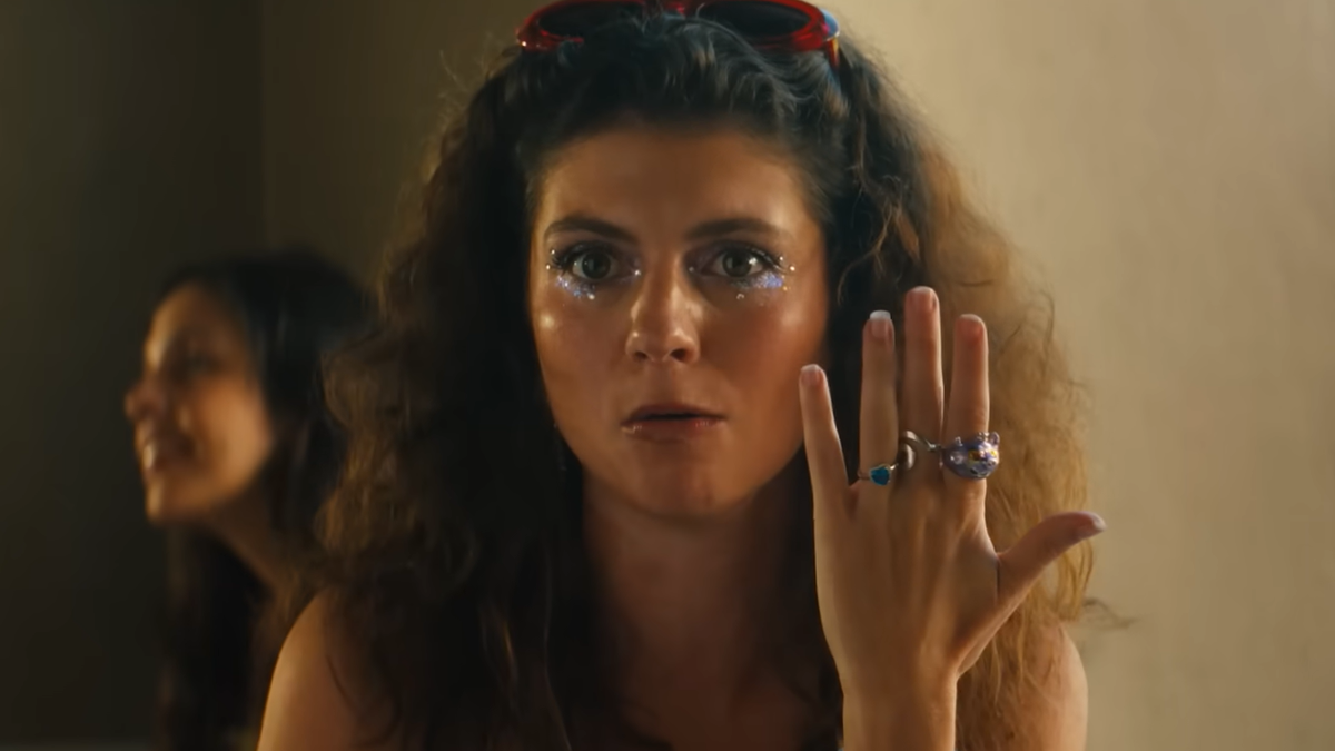 ‘People We Meet on Vacation’ film review: Tom Blyth and Emily Bader’s sweet rom com checks all the right boxes