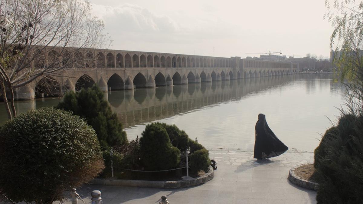 A still from Be Kucheye Khoshbakht (And, Towards Happy Alleys).