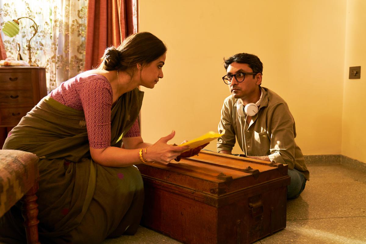 Simran with director Rahul V Chitela on the sets of 'Gulmohar'