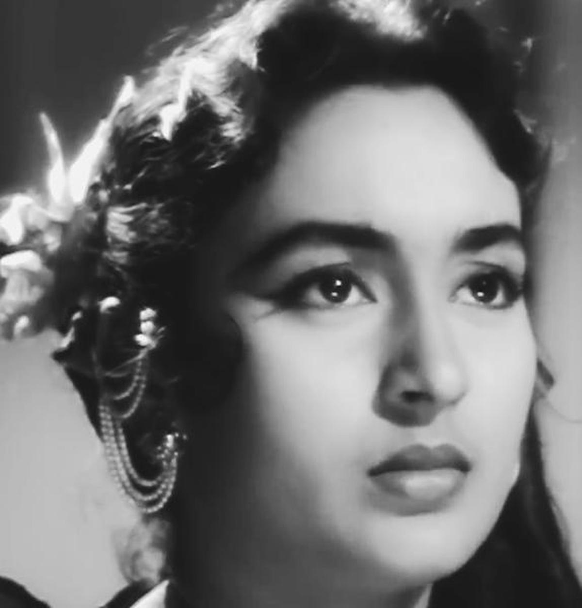 Remembering Nutan on her 85th birth anniversary - The Hindu