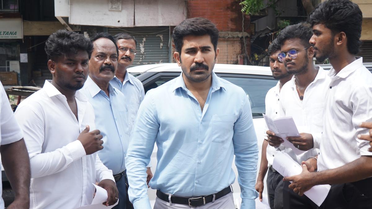 ‘Shakthi Thirumagan’ movie review: Vijay Antony’s fantastic political premise lessens in force