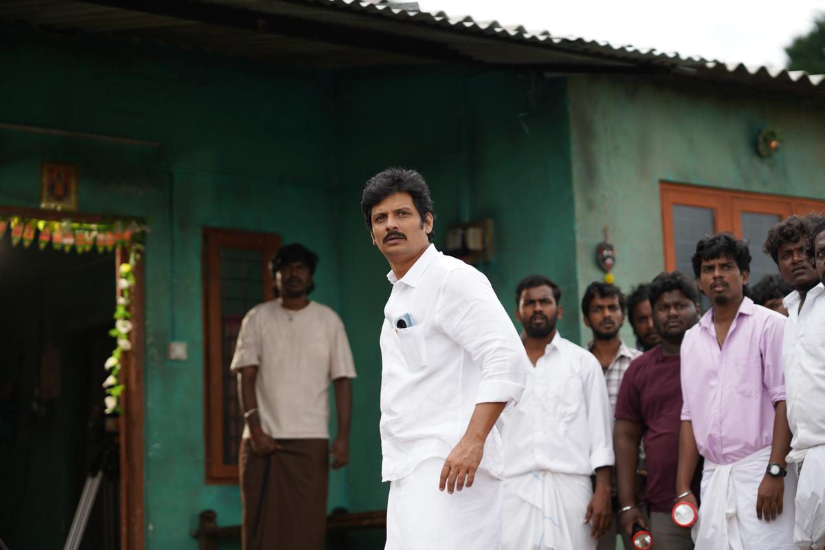 Thalaivar Thambi Thalaimaiyil' movie review: A superb Jiiva lights up Nithish Sahadev's firecracker comedy - The Hindu