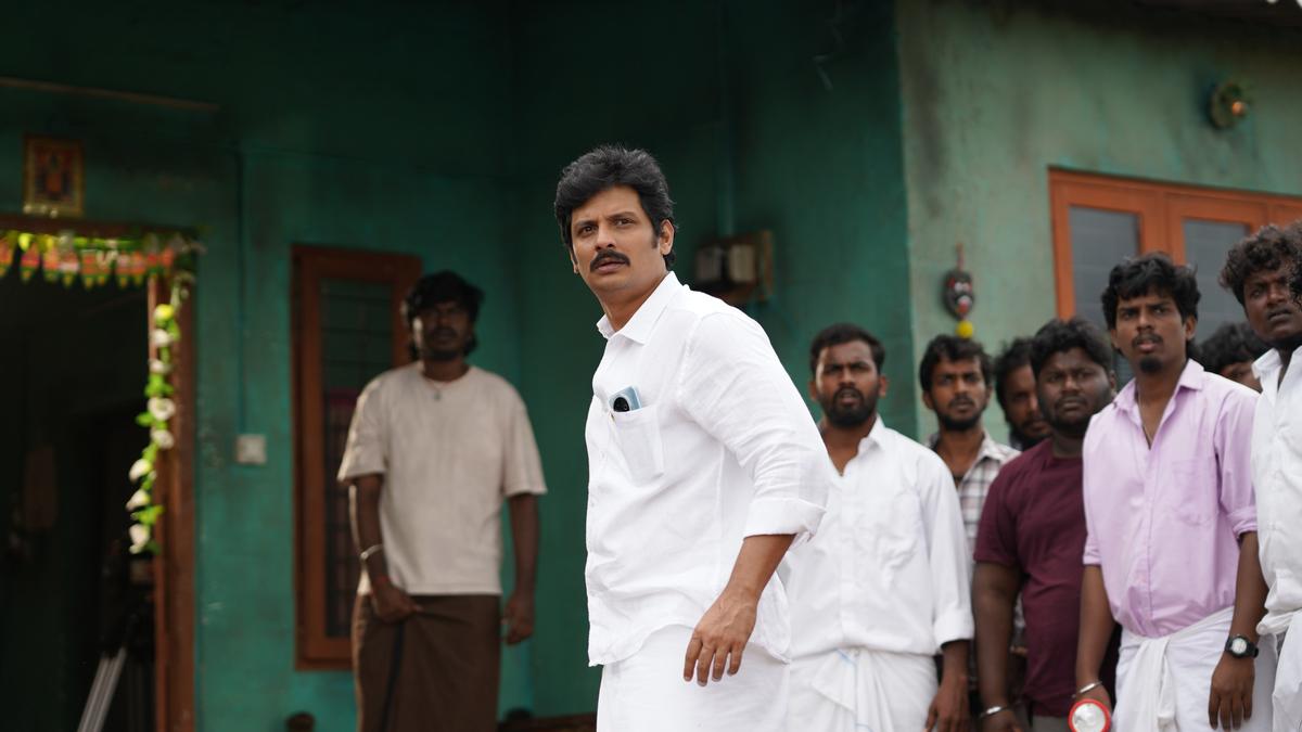 Critics praise Jiiva, Nithish Sahadev’s Thalaivar Thambi Thalaimaiyil as a warm, effective satire-comedy