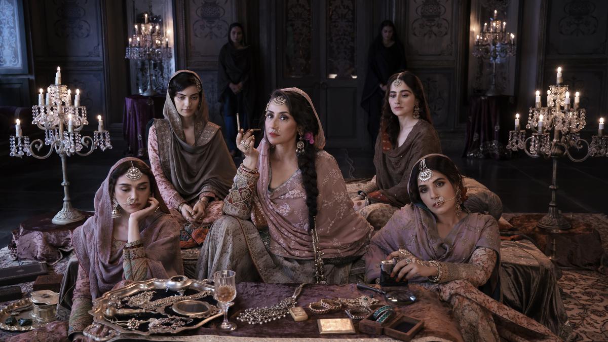 Critique de la série « Heeramandi : The Diamond Bazaar » : le feuilleton éblouissant de Sanjay Leela Bhansali