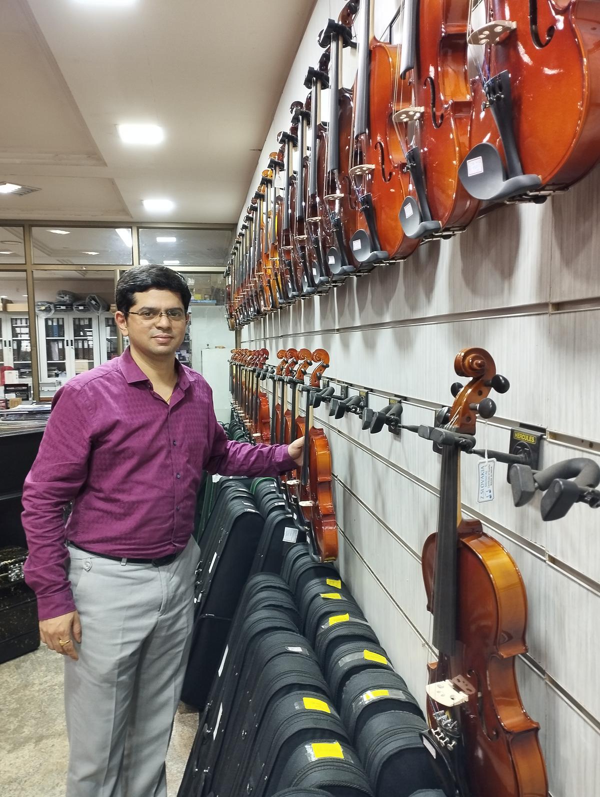 Nikhil Natwarlal at Saptaswara Musicals Nikhil Natwarlal at Saptaswara Musicals