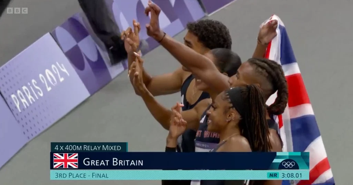 British 4×400 Mixed Relay team celebrate their podium finish with Gojo’s hand sign from Jujutsu Kaisen