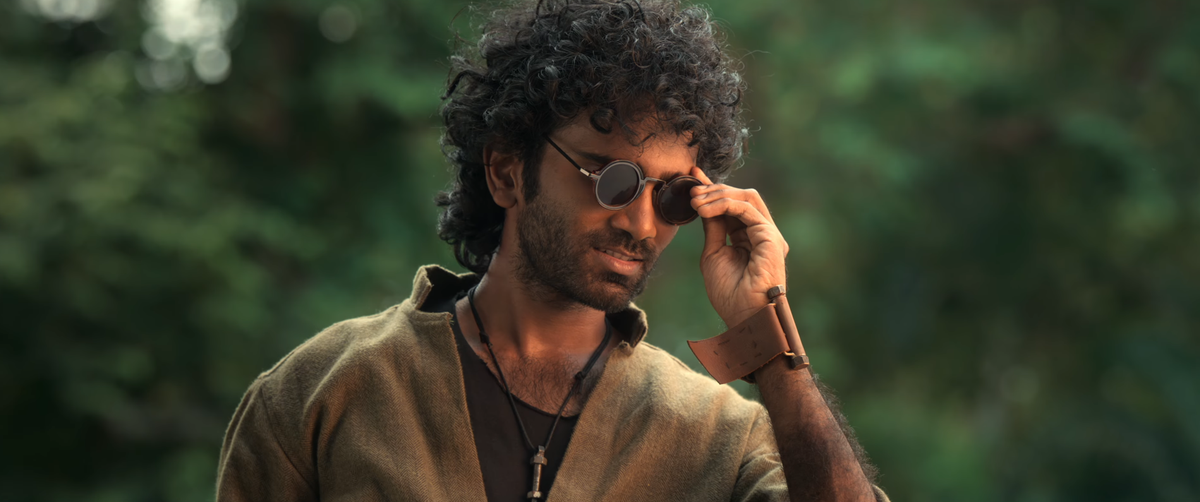 thehindu.com - Bhuvanesh Chandar - 'Love Insurance Kompany' movie review: Pradeep Ranganathan's 'LIK'-able futuristic rom-com loses its edge