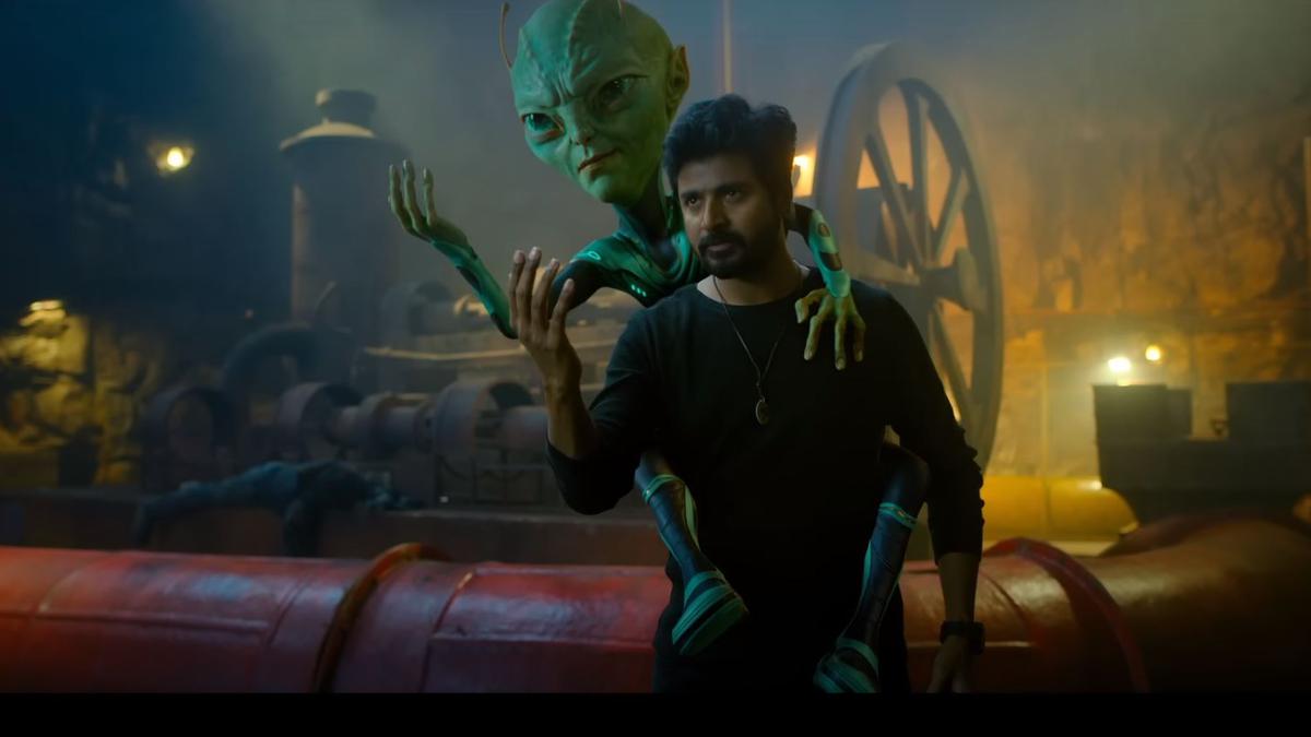 ‘Ayalaan’ trailer: Sivakarthikeyan and an alien team up to save the world