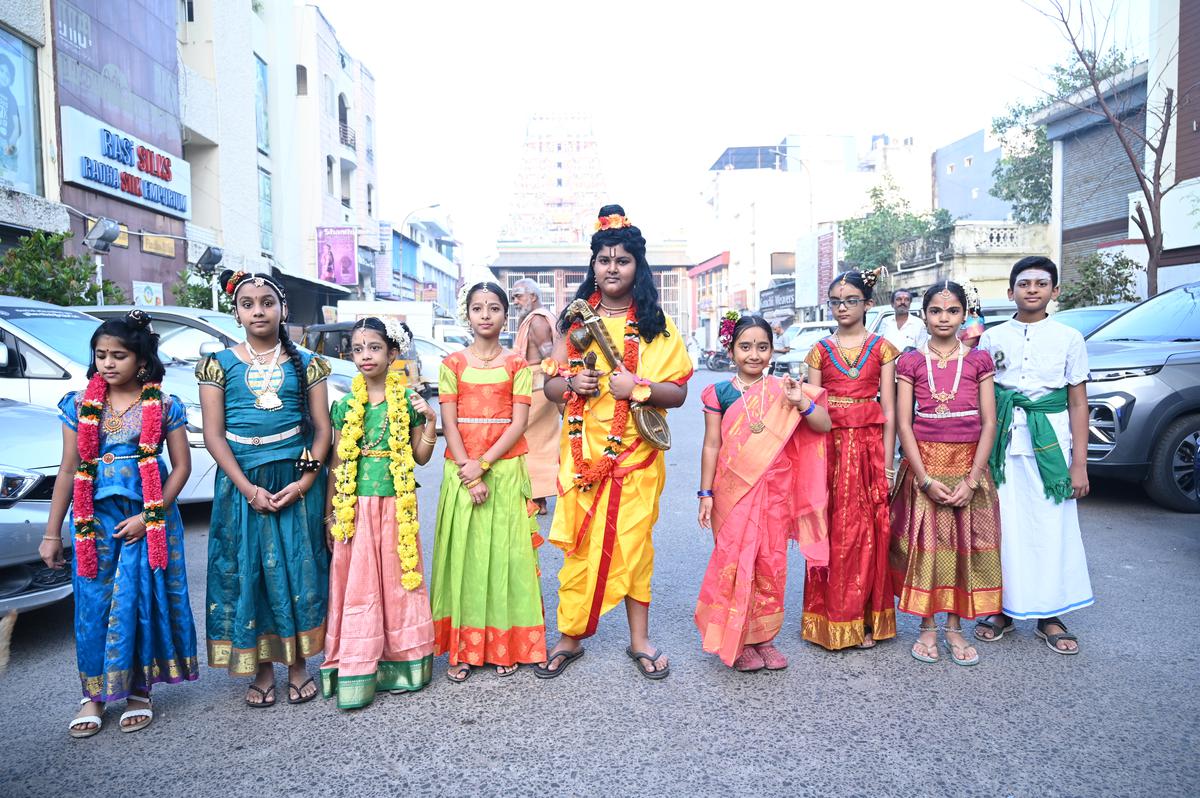 Children part of Carnatic vocalist Saketharaman’s veedhi bhajan group