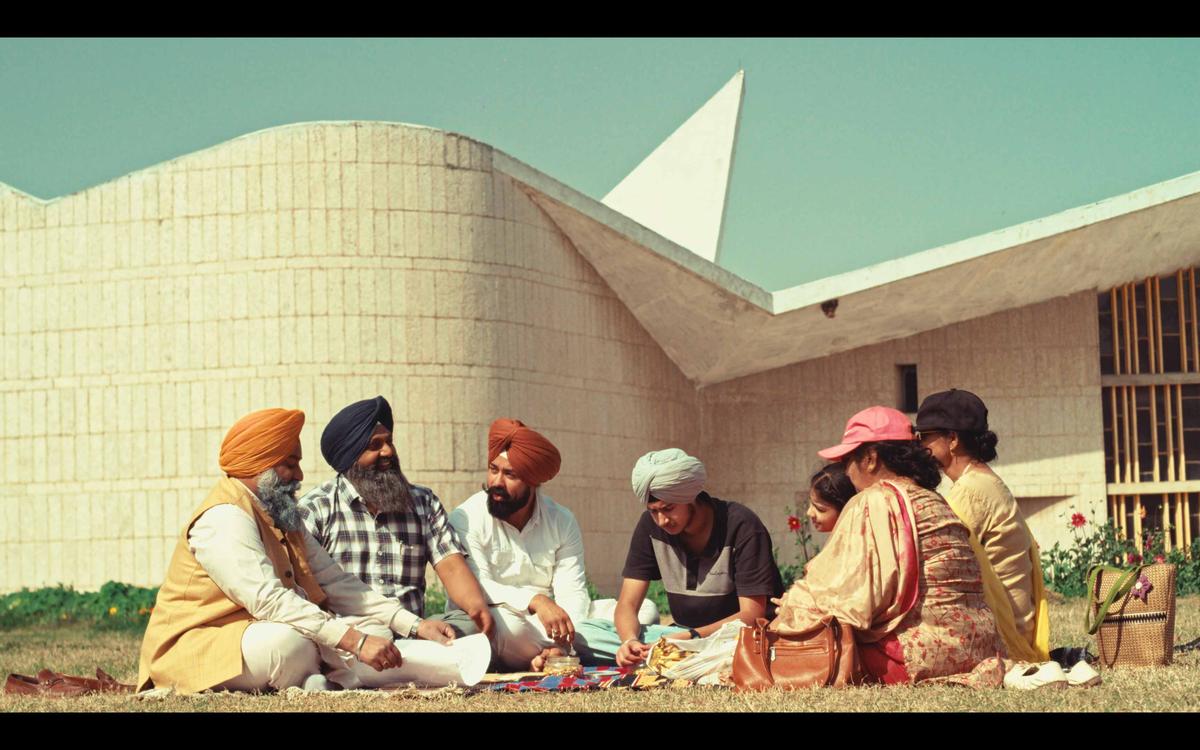 Kabir Nanda, Nishan Cheema and others in a still from ‘Ghich Pich’