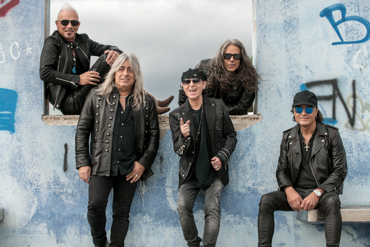 (LR) Rudolf Schenker, Mikkey Dee, Klaus Meine, Paweł Mąciwoda e Matthias Jabs degli Scorpions