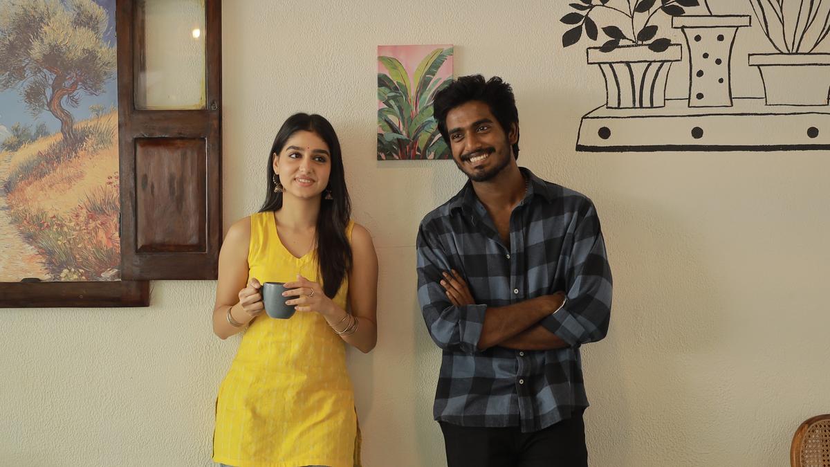 ‘विथ लव’ फिल्म समीक्षा: अनस्वरा राजन की प्यारी रोम-कॉम में आंतरिक मचान का अभाव है